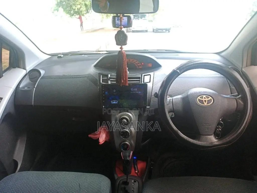 Toyota Vitz 2007 Car (Used)