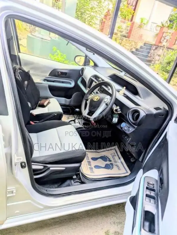 Toyota Aqua 2012 Car (Used)