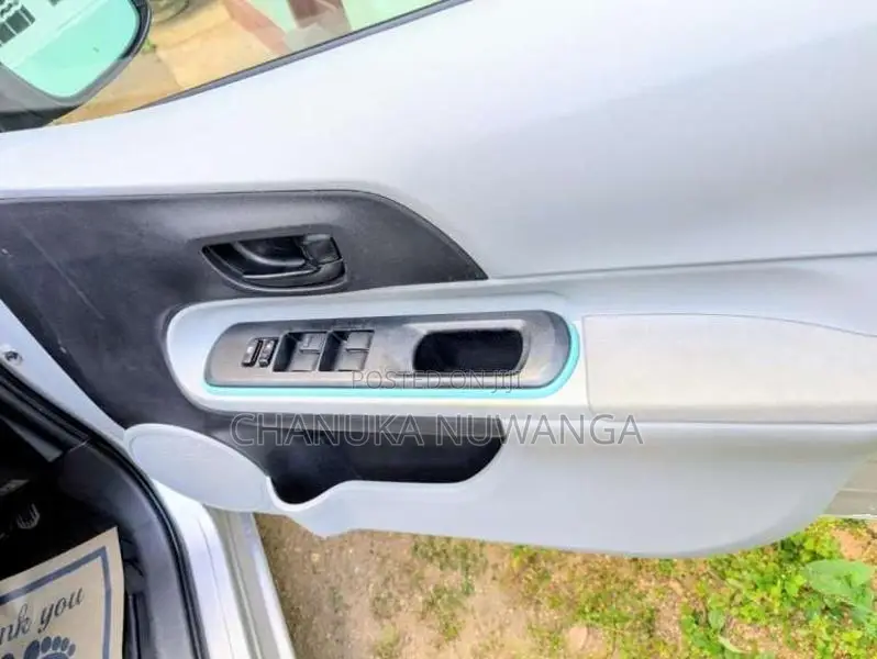 Toyota Aqua 2012 Car (Used)