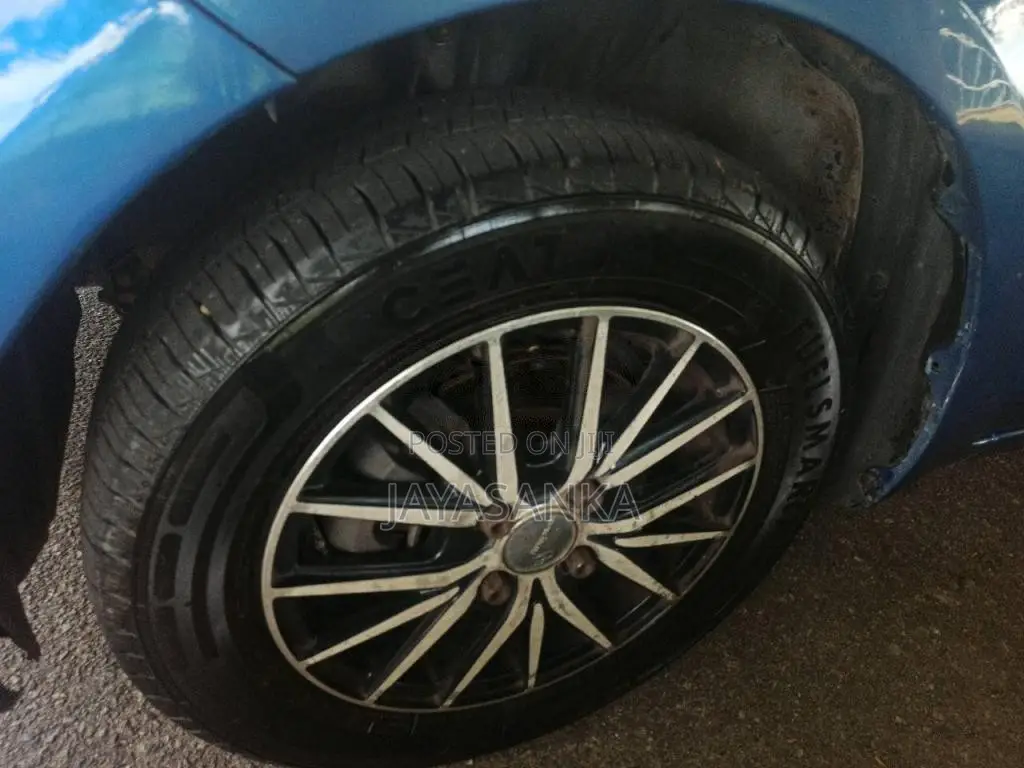 Toyota Vitz 2007 Car (Used)