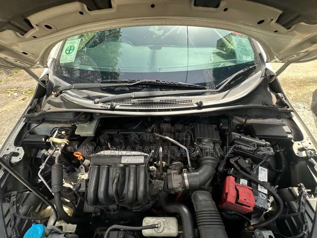 Honda Grace 2015 Car (Used)