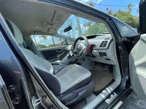 Toyota Prius 2011 Car (Used)
