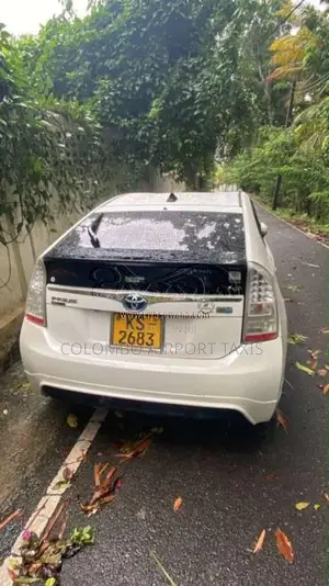 Toyota Prius 2009 Car (Used)