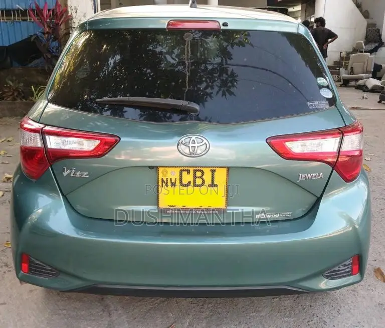 Toyota Vitz Jewela 2017 Car (Used)