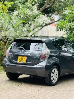 Toyota Aqua G Grade 2012 Car (Used)