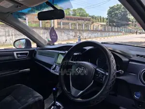Toyota Axio 2014 Car (Used)