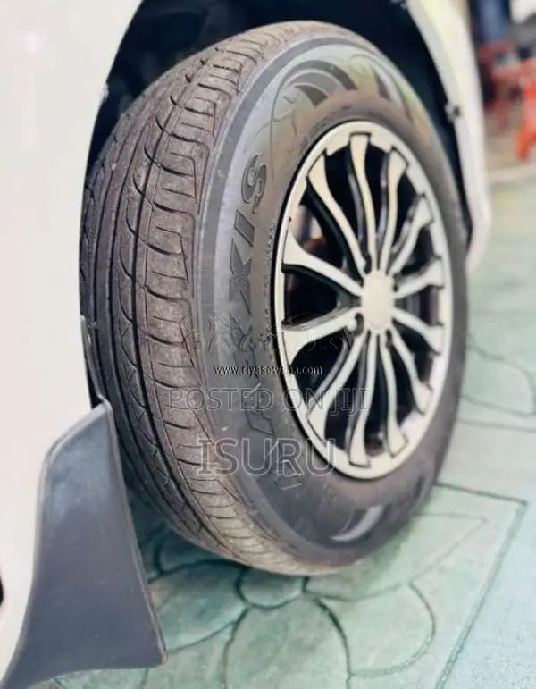 Toyota Axio X Grade 2010 Car (Used)