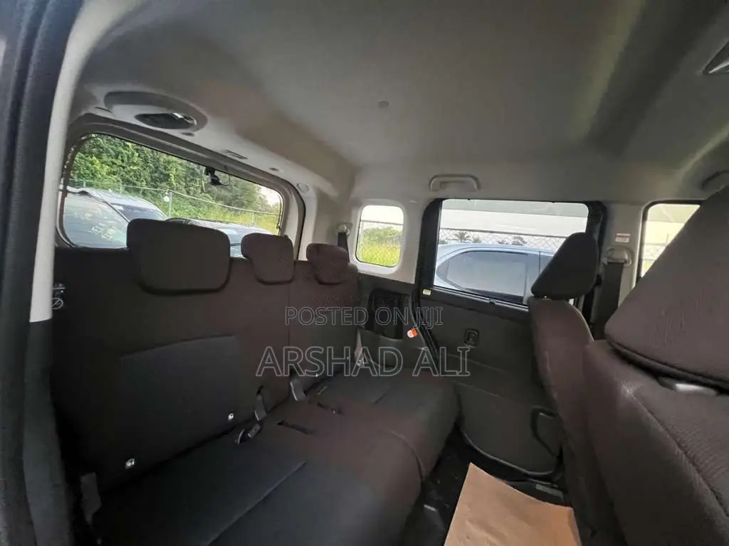 Toyota Roomy Custom G 2023 Car Unregistered (Recondition)