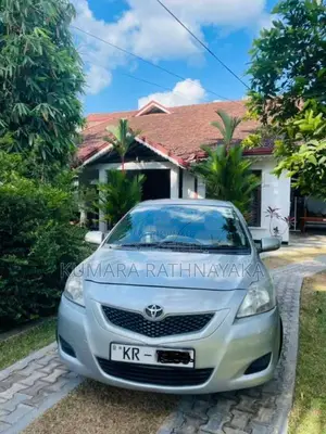 Toyota Belta 2009 Car (Used)