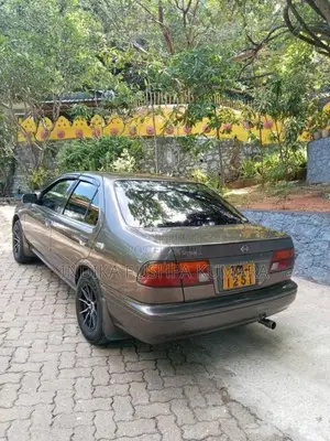 Nissan FB40 1996 Car (Used)