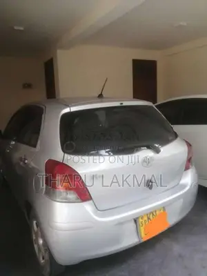 Toyota Vitz 2010 Car (Used)
