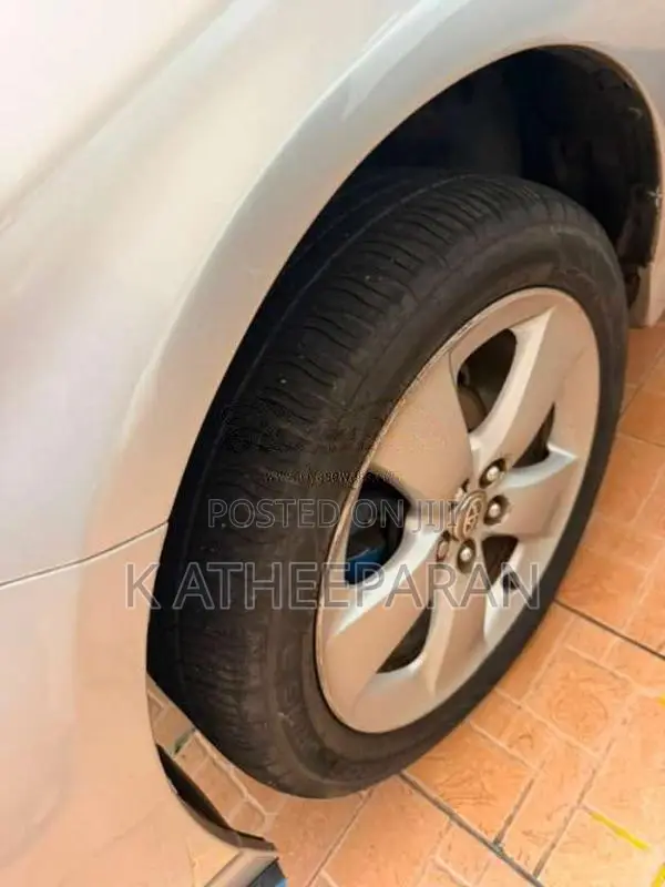 Toyota Prius 2011 Car (Used)