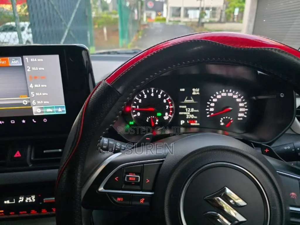 Suzuki Swift 2024 Car (Used)