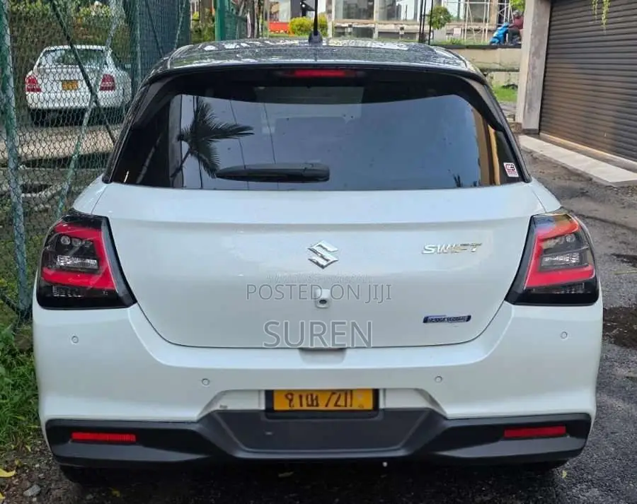 Suzuki Swift 2024 Car (Used)