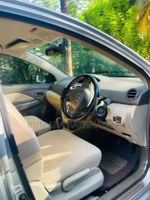 Toyota Belta 2009 Car (Used)
