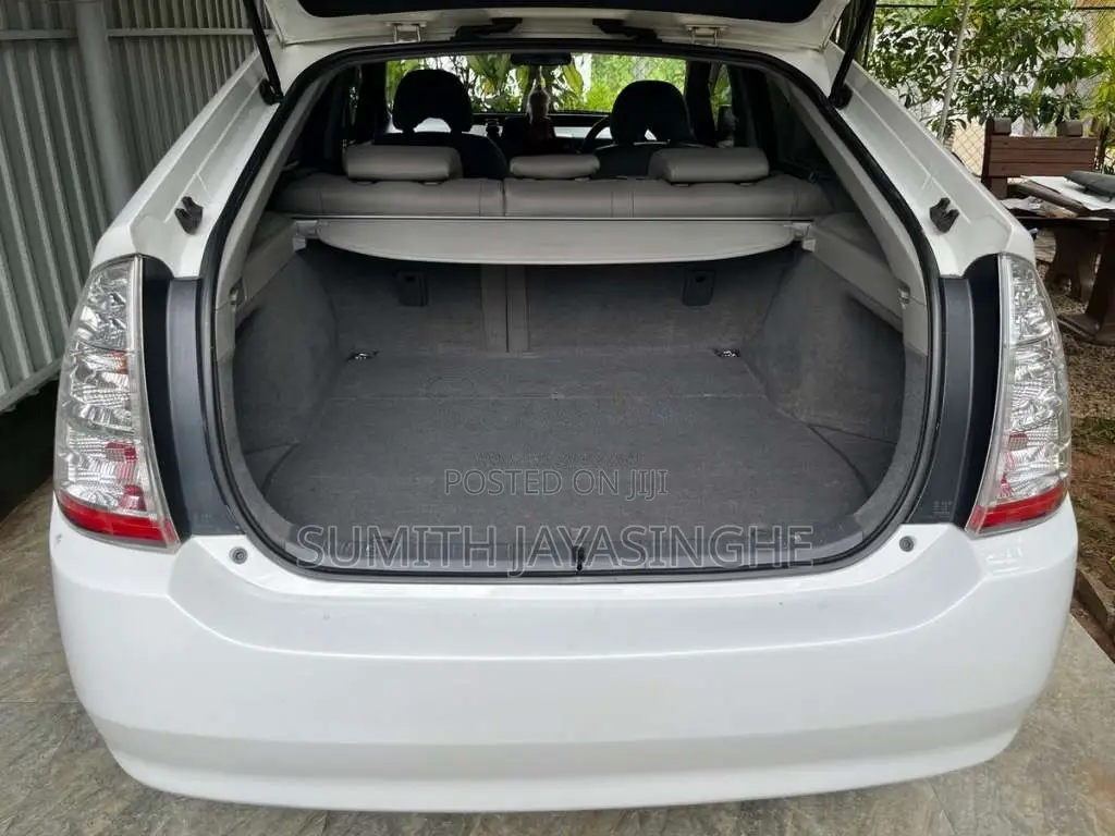 Toyota Prius 2012 Car (Used)