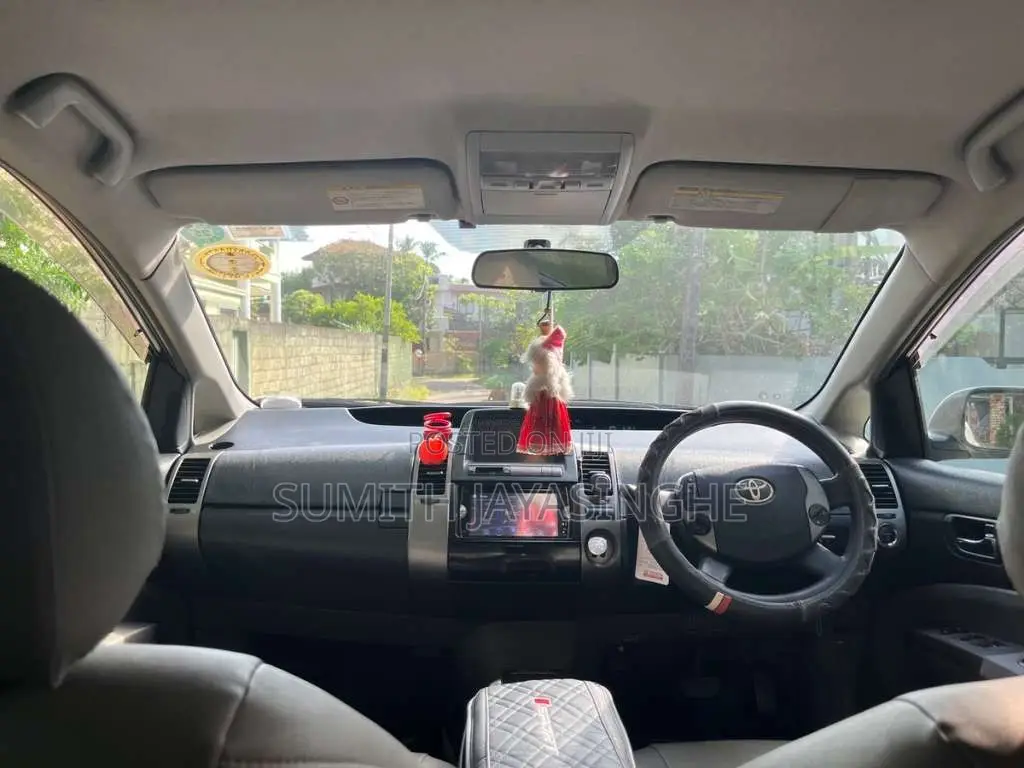 Toyota Prius 2012 Car (Used)