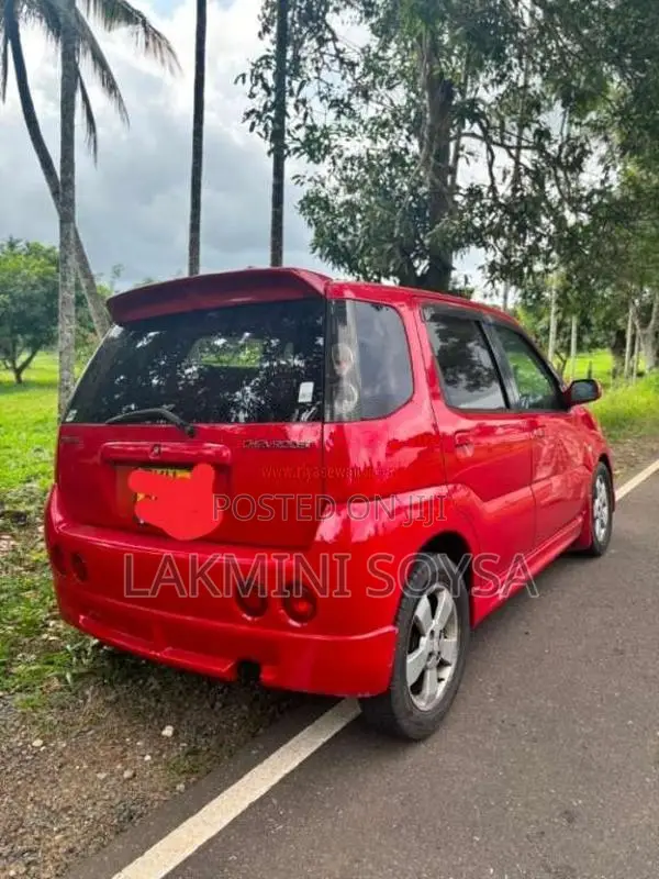 Chevrolet Cruze 2004 Car (Used)