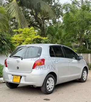 Toyota Vitz 2009 Car (Used)