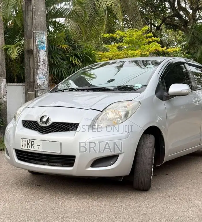 Toyota Vitz 2009 Car (Used)