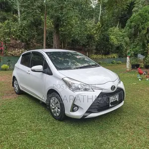 Toyota Vitz 2017 Car (Used)
