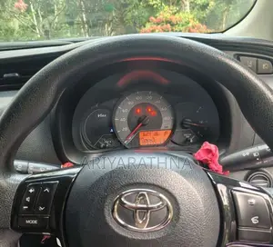 Toyota Vitz 2017 Car (Used)