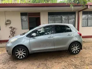 Toyota Vitz 2007 Car (Used)