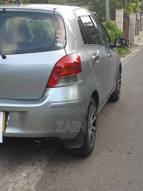 Toyota Vitz 2007 Car (Used)