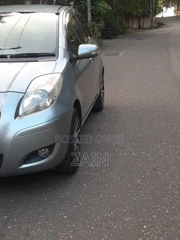 Toyota Vitz 2007 Car (Used)