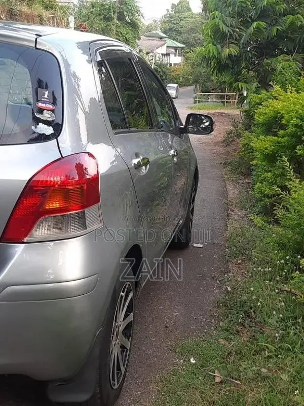 Toyota Vitz 2007 Car (Used)