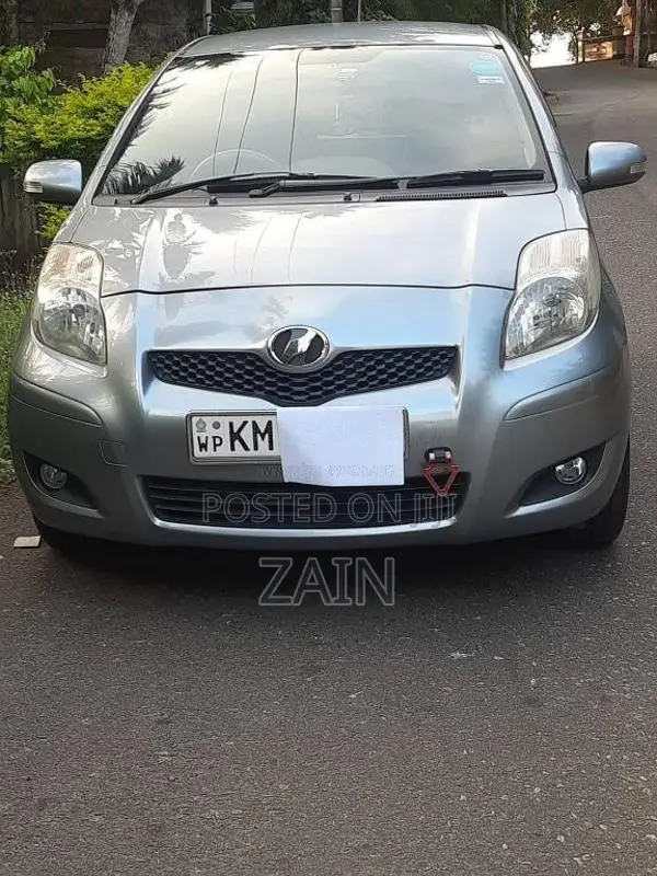Toyota Vitz 2007 Car (Used)