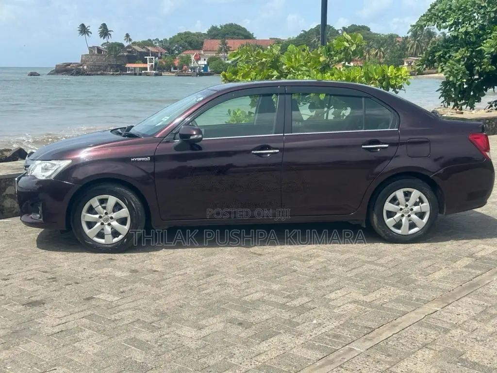 Toyota Axio G Grade 2015 Car (Used)