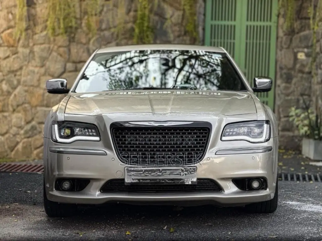 Chrysler 300 CAH 2012 Car (Used)