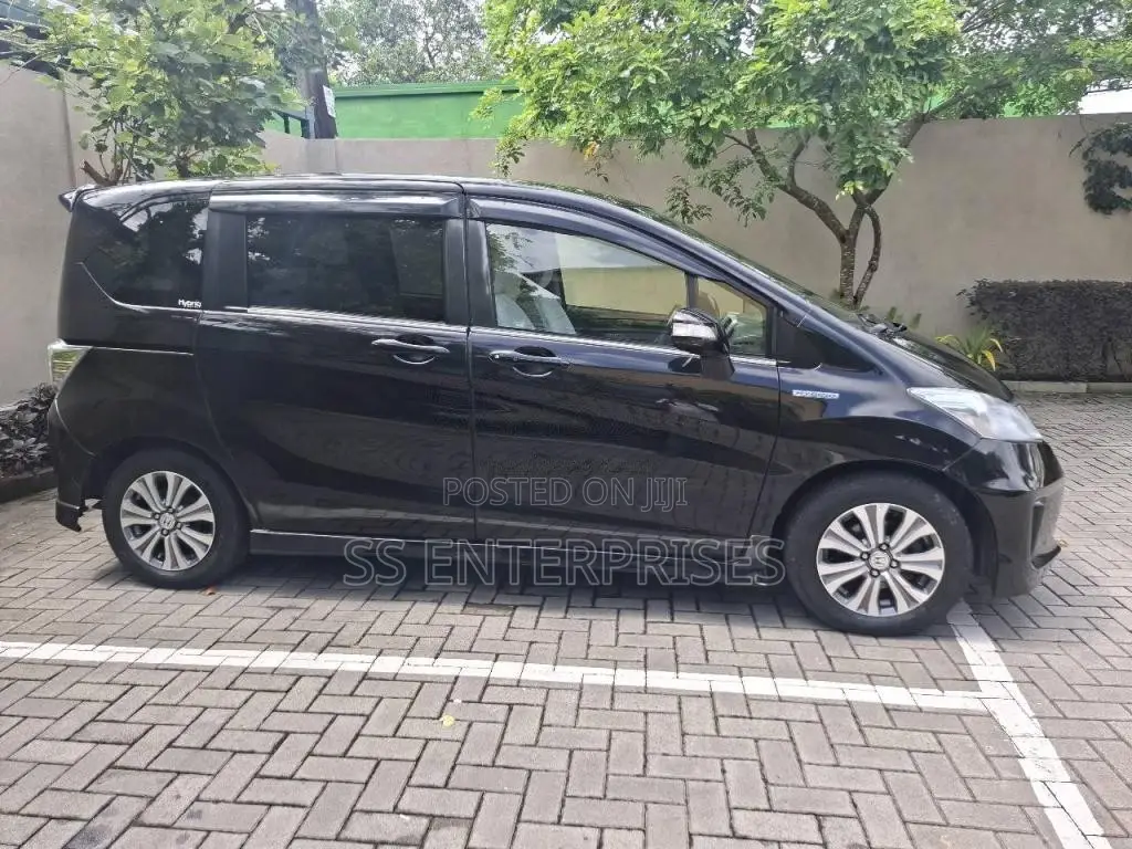 Honda Freed 2012 Car (Used)