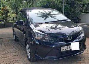 Toyota Vitz 2015 Car (Used)