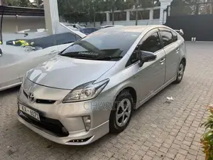 Toyota Prius 2012 Car (Used)