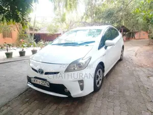 Toyota Prius 2014 Car (Used)
