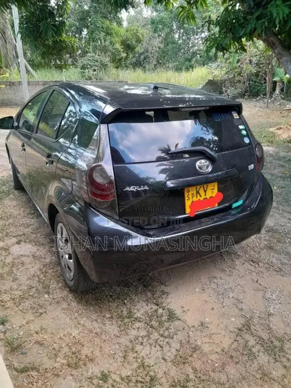 Toyota Aqua 2012 Car (Used)