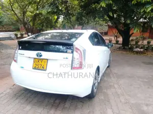 Toyota Prius 2014 Car (Used)
