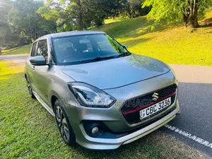 Suzuki Swift RS 2018 Car (Used)