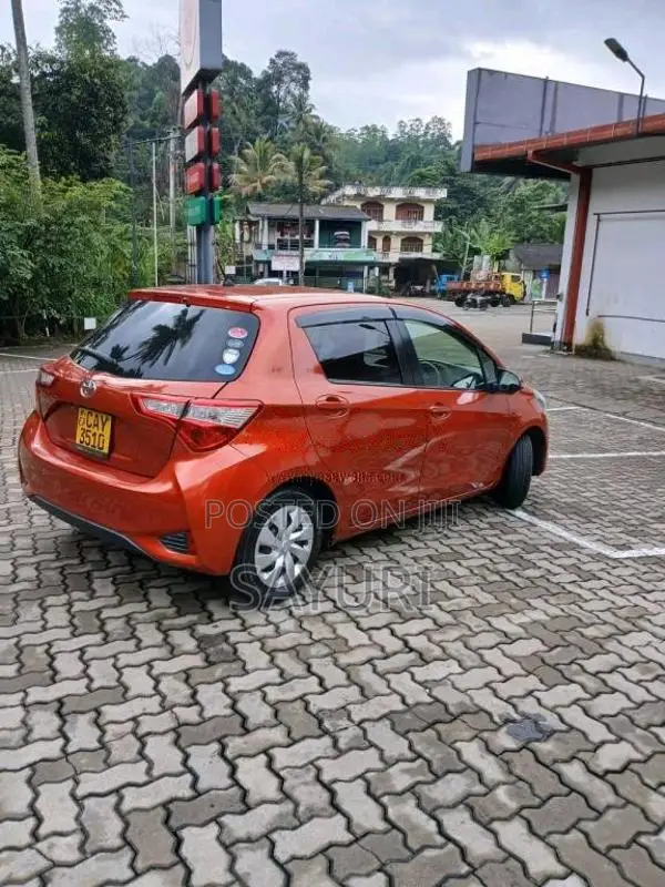 Toyota Vitz Safety 2017 Car (Used)