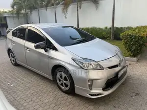 Toyota Prius 2012 Car (Used)