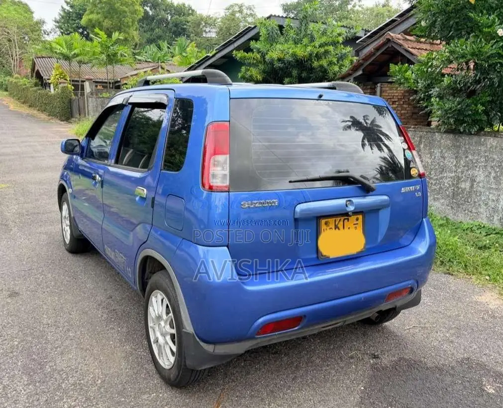 Suzuki Swift Center Antenna 2004 Car (Used)