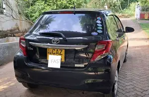Toyota Vitz 2015 Car (Used)