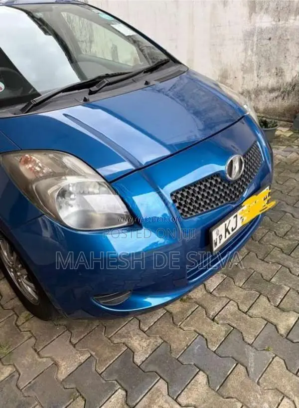 Toyota Vitz 2007 Car (Used)
