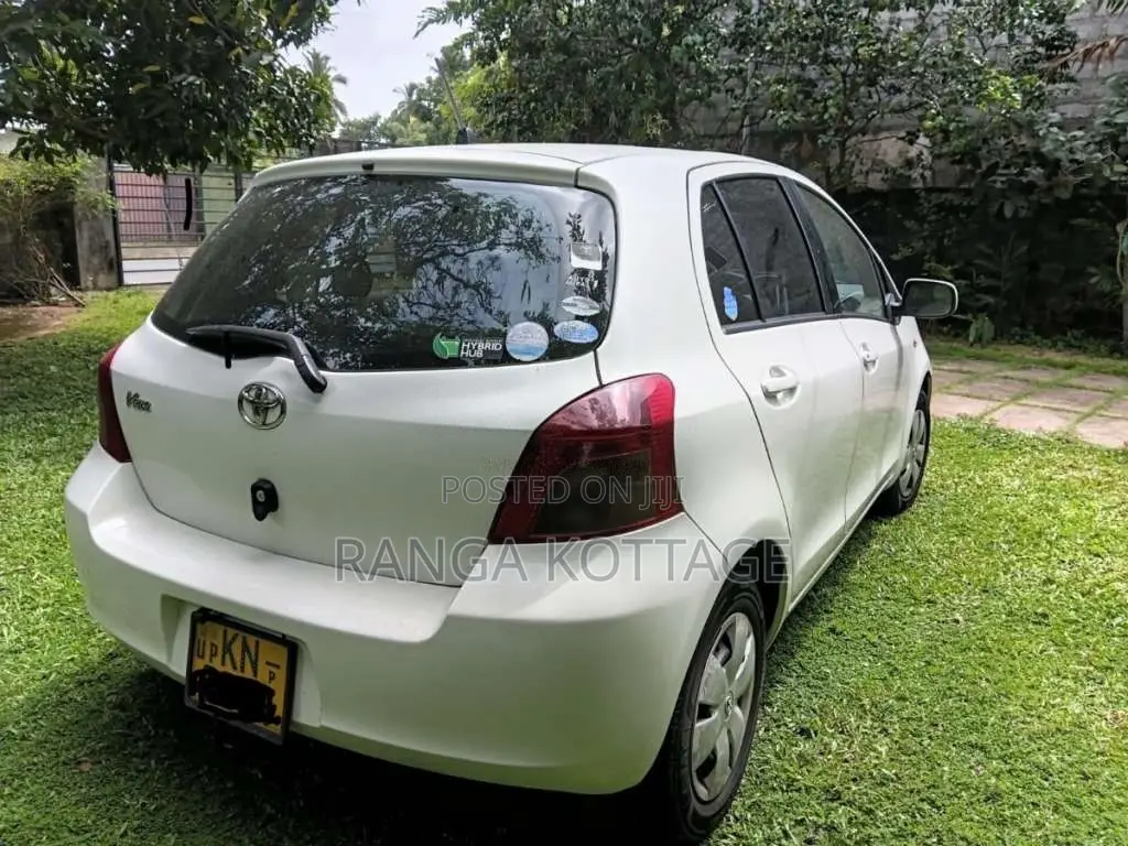Toyota Vitz 2007 Car (Used)
