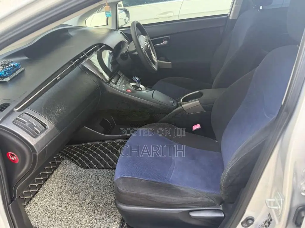 Toyota Prius 2012 Car (Used)