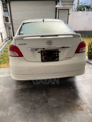 Toyota Belta 2007 Car (Used)
