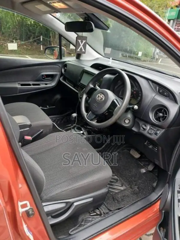 Toyota Vitz Safety 2017 Car (Used)