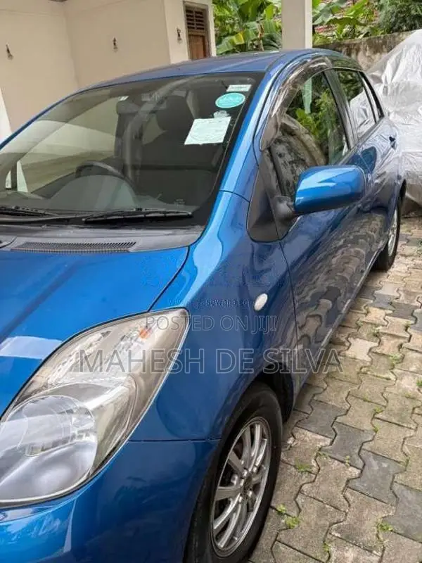 Toyota Vitz 2007 Car (Used)